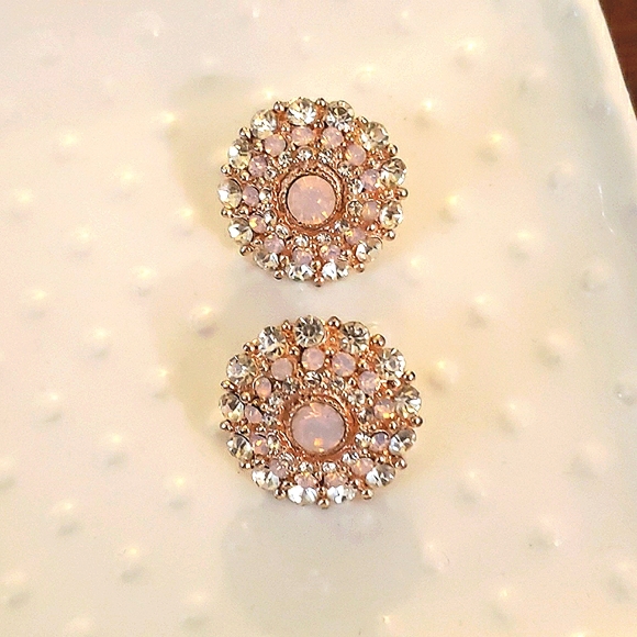 {Coco + Carmen}🌼🌼Flower•Burst Stud•Earrings🌼🌼 - Picture 2 of 3